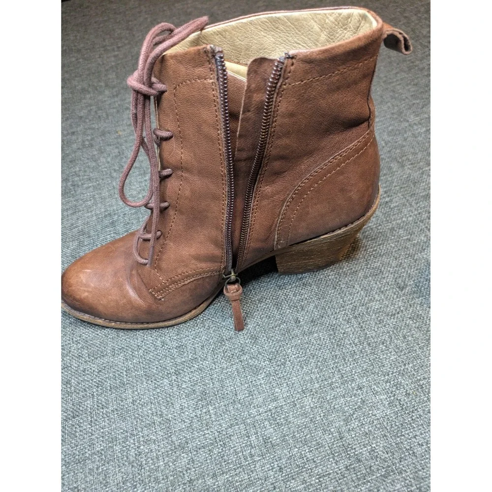 Sofft Women's Brown Leather Ankle Zip Up Boots Bootie Size 10 M Platform Heel